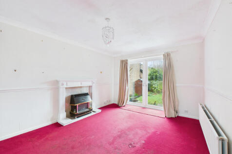 CAM01984G0-PR0537-STILL001