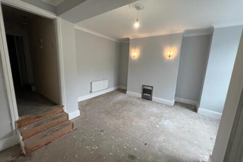 Stanningley Road, Leeds, West Yorkshire, LS12 photo 4