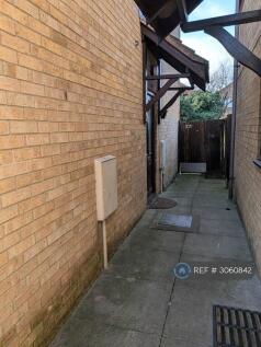 Hillgrounds Road, Kempston, Bedford, MK42 photo 4