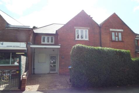 4-bed house on Broadlands Road, Highfield, £2,100/mo