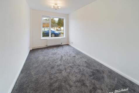 CAM02773G0-PR0237-STILL003