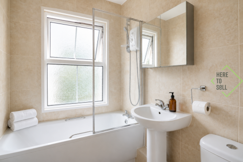Henry Road, Barnet, EN4 - Bathroom
