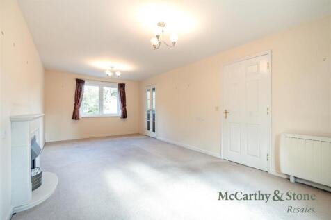 8705220-interior06.jpg