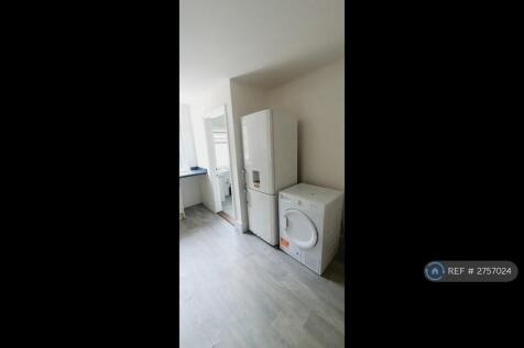 Upper Stone St, Maidstone, ME15 photo 4
