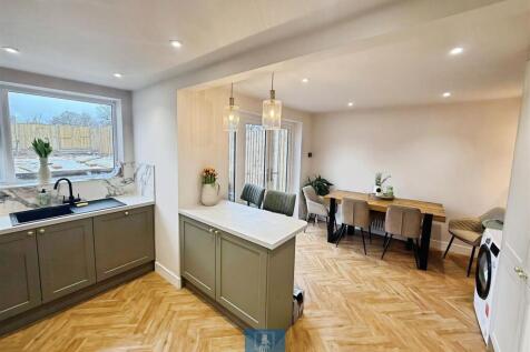 Kitchen/Dining