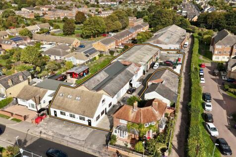 dji_fly_20250929_150602_0002_ _photo outlined.jpg