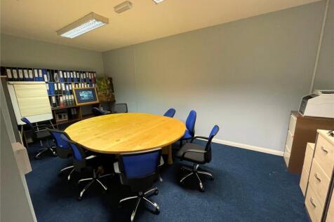 Office to rent Image 4
