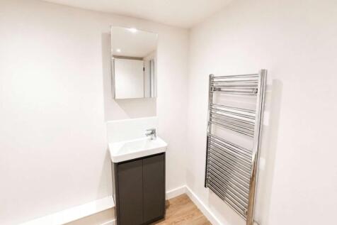 BTH Flat 6 (12).jpg