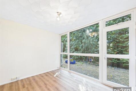 Mill Close, Wokingham, Berkshire, RG41 photo 3