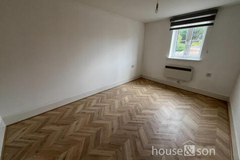 Latimer Court, 2 Latimer Road photo 4