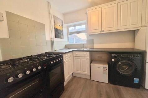 Peckforton Way, Upton, CHESTER photo 4