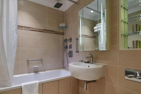 CCH_Superior-1-Bedroom_BBlock-Bathroom.jpg