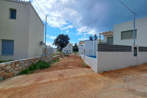 road to houses 2and3