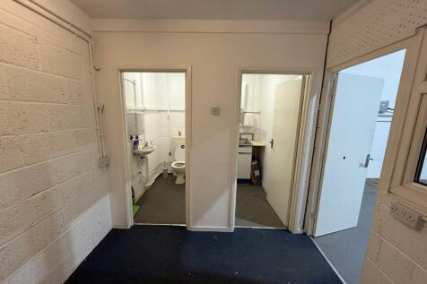 Unit 1 WC &amp; Kitchen.jpeg