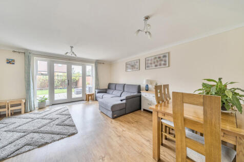 1365484-4-68e9279...