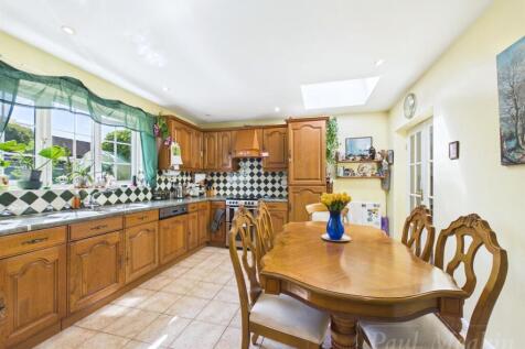 Kitchen/ DIner