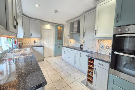 Fitted Kitchen
