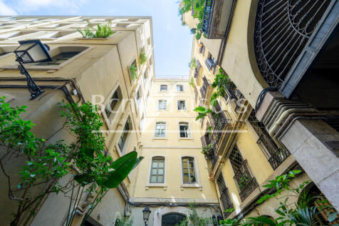 fantastico-loft-de-diseno-entre-eixample-y-el-b...