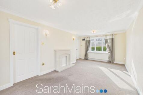 Lounge/Dining Area