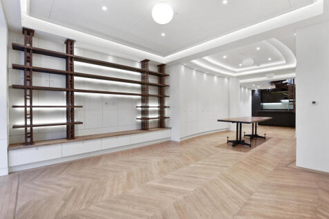 livingroom from corner.JPG