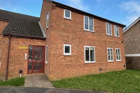 2 bed flat to rent Tenterton Avenue, Southampton 