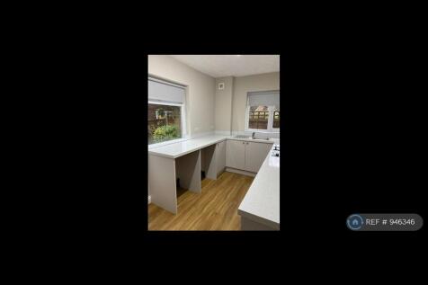 Pinewood Road, Iver Heath, SL0 photo 4