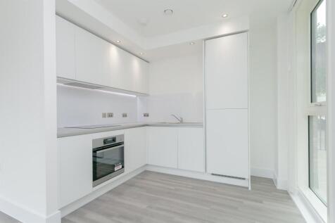 Thames Road, London E16 photo 3