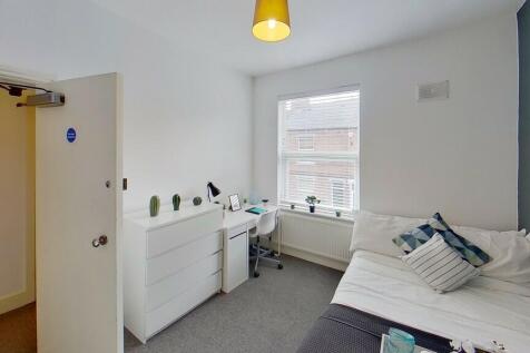 44-Wellington-Str...