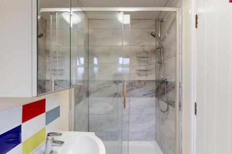 En-Suite - Angle ...