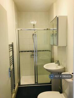 Upstairs Bathrom
