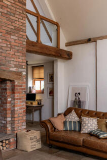 282702 - Ginmill Barn 45.jpg