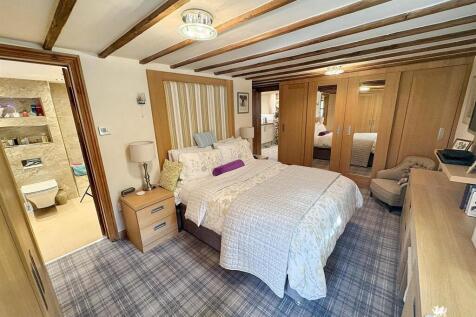 WhatsApp Image 2025-09-29 at 11.28.10 (4).jpg