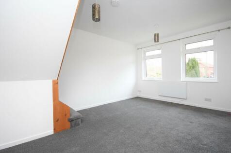 Kingslea, Horsham, RH13 photo 4