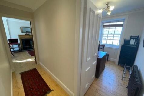 HallwayIntoBedroom&amp;Lounge