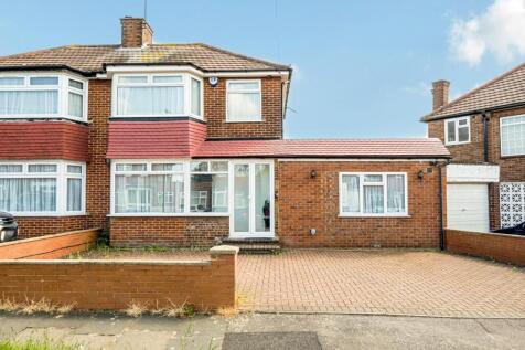 Davidson Frost-Wellings, DFW, Derwent Crescent, St