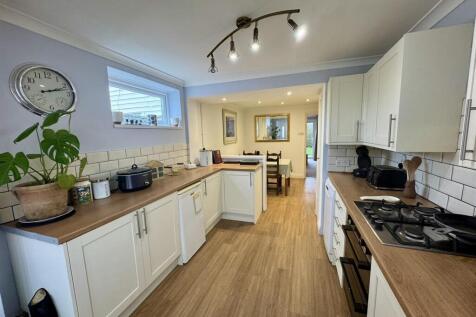 Kitchen (1/2)