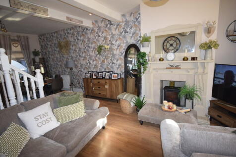 OPEN PLAN LOUNGE/...