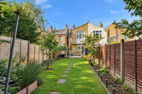 Ramuz Drive, Westcliff-On-Sea photo 3