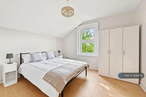 Birkbeck Avenue, London, W3 photo 3