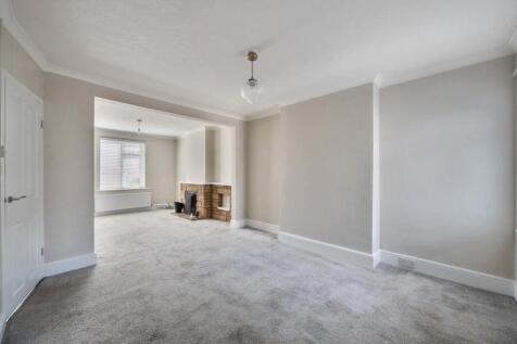 Easthampstead Road, Wokingham, Berkshire, RG40 photo 2