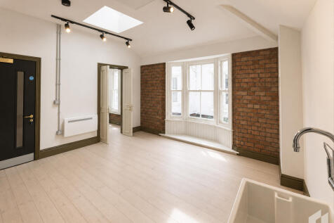 Retail Property (high street) to rent Image 10
