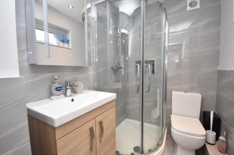 Chaucer Drive, Aylesbury, Buckinghamshire, HP21 photo 4
