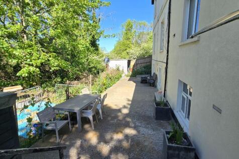 Property Image 9