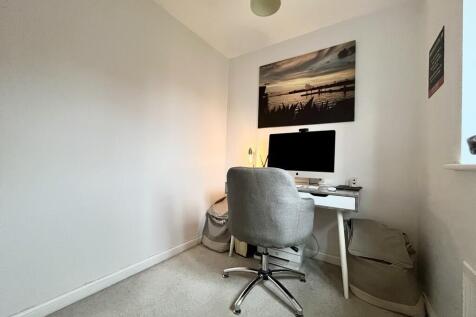 thumbnail_IMG-242...