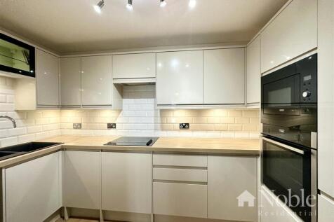 Eastfield Road, Brentwood photo 3