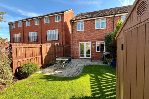 Rear Garden - image three.jpg