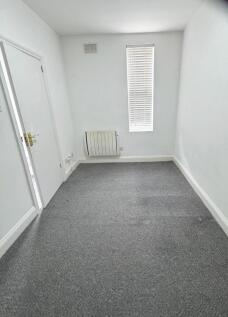 De Vere Gardens,Ilford,IG1 photo 3