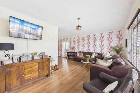 Living room- Mark Stephens EweMove Newmarket and S
