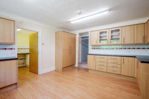 1293644-9-6825b37788579-ARW