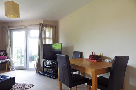 Thistle House, Swindon, Wiltshire photo 3